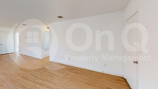 Building Photo - 1117 Desert Willow Dr