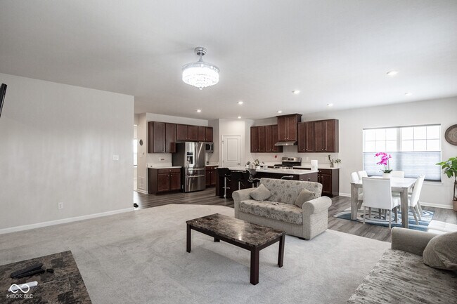 Building Photo - 453 Gathering Ln