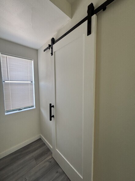 Building Photo - 4435 Nobel Dr