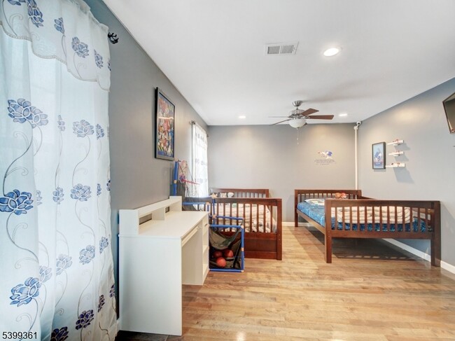 Building Photo - 2 Papakating Rd