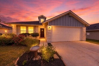 Building Photo - 303 Schuylerville Dr