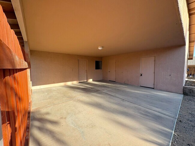 Building Photo - 330 Arnold Terrace