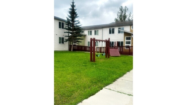 Building Photo - 424 E Dogwood Ave