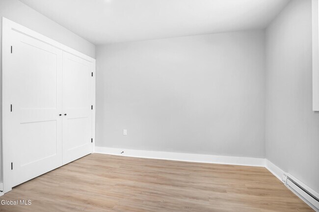 Building Photo - 103 E High St