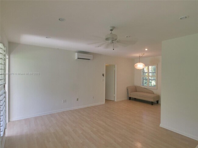 Building Photo - 1025 Langer Way