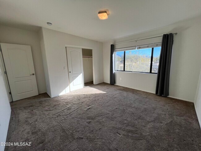 Building Photo - 4166 N Fortune Loop