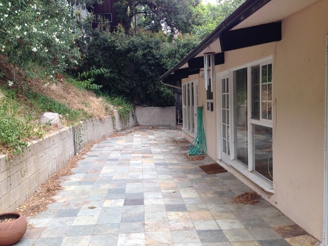 Back Patio - 1815 N Beverly Glen Blvd