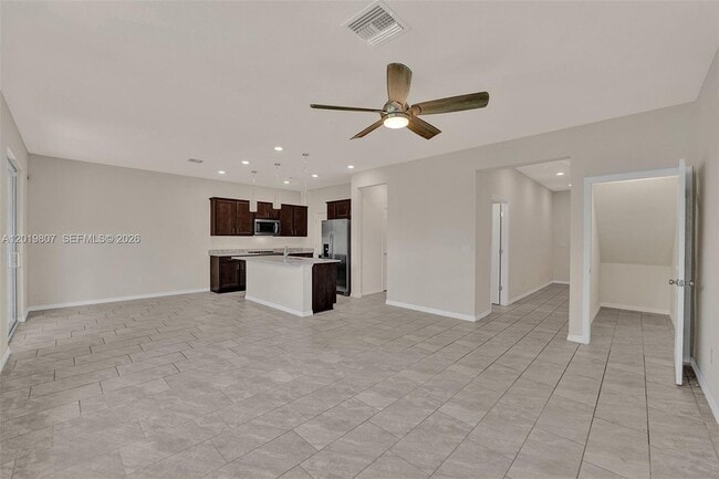 Building Photo - 4764 Eucalyptus Dr