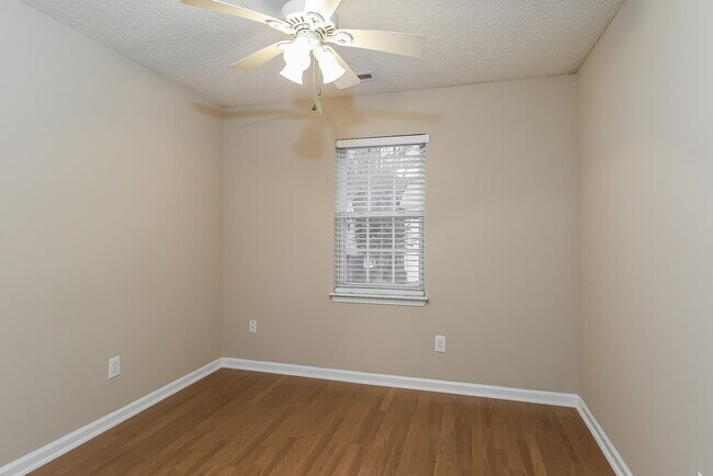 Building Photo - 15214 Leslie Brooke Rd