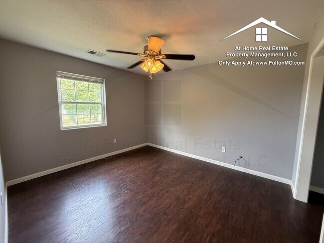 Building Photo - 537 Collier Ln