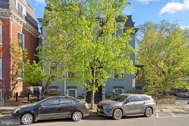 Building Photo - 1616 Kilbourne Pl NW