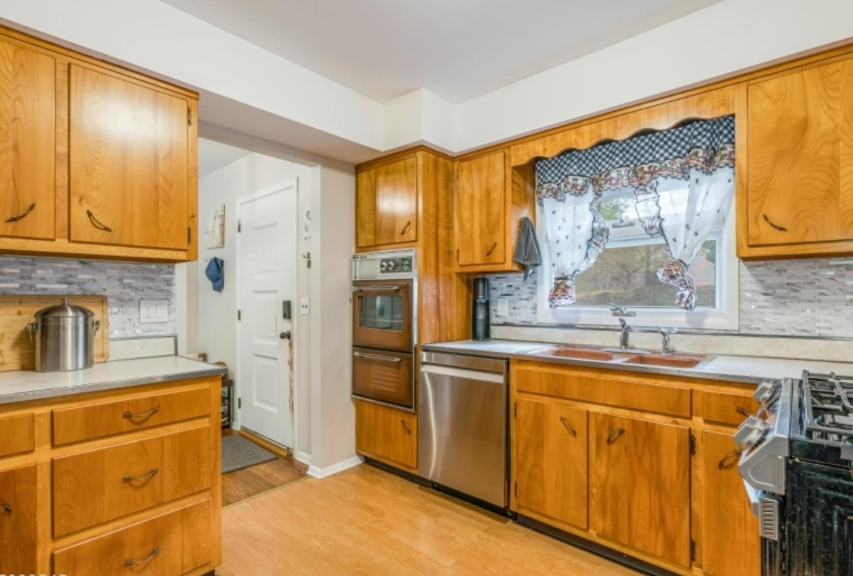 Building Photo - 1015 Buxton Rd