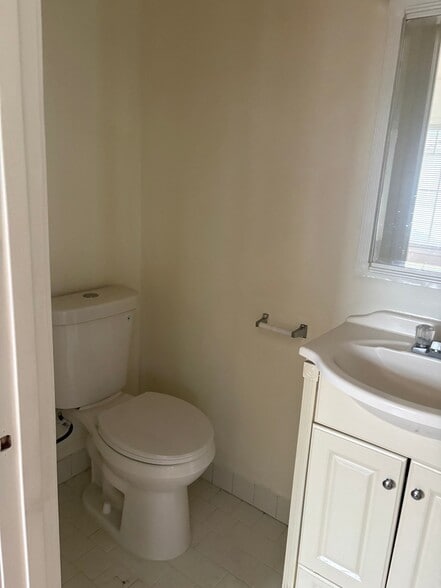 Bathroom 2 - 1529 5th Ave