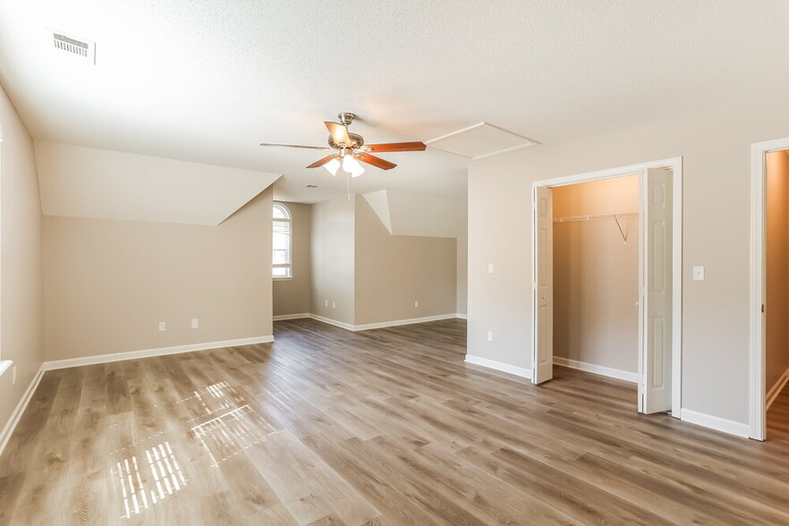 Building Photo - 139 Ivey Lake Pkwy