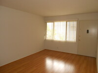 Building Photo - 1457 S Westgate Ave