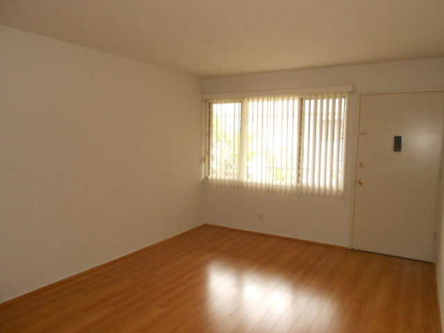 Primary Photo - 1457 S Westgate Ave