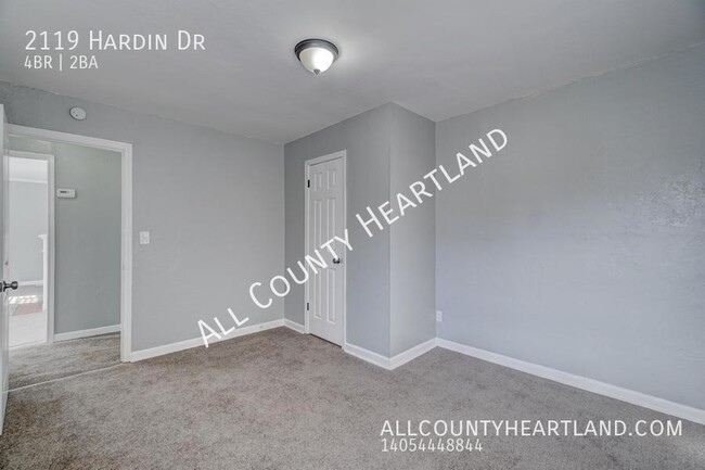 Building Photo - 2119 Hardin Dr