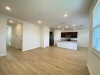 Building Photo - 217 Saide St