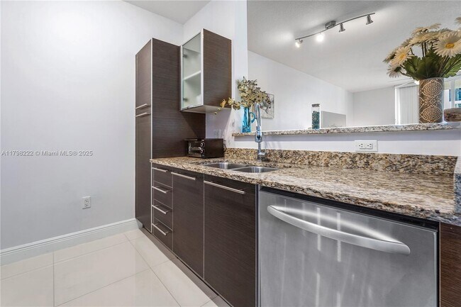 Building Photo - 550 Okeechobee Blvd