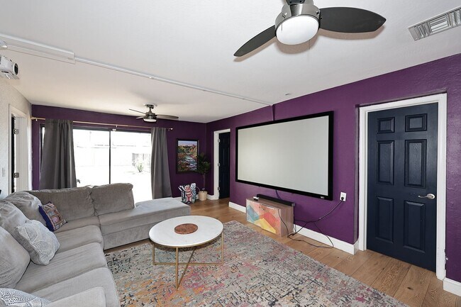 Building Photo - Fully Furnished Remodeled 4 Bedroom / 4 Bathroom Home with spacious back yard & pool in Central P...