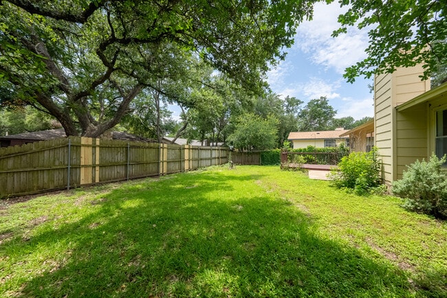 Building Photo - 4209 Harcourt Dr