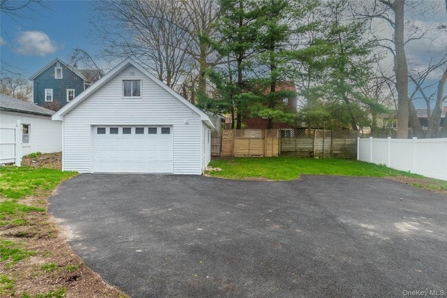 Building Photo - 1258 North Ave