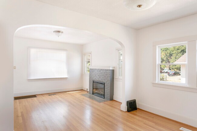 Building Photo - 4216 Southeast 37th Avenue