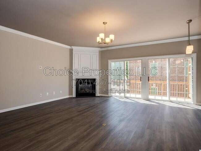 Building Photo - 14930 Ballantyne Village Way
