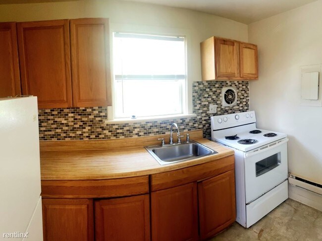 Building Photo - 2 br, 1 bath  - 2605 5th Ave