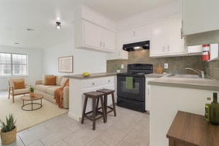 Building Photo - 6116 S Madison Plz