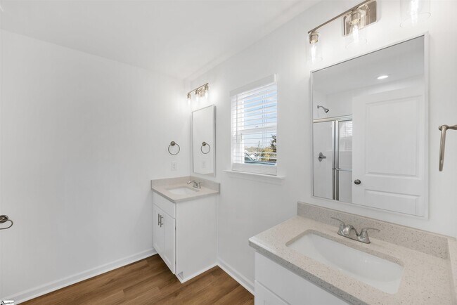 Building Photo - 13 Jamison St