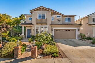 Building Photo - 4 Bedroom Designer Dream Home in La Costa