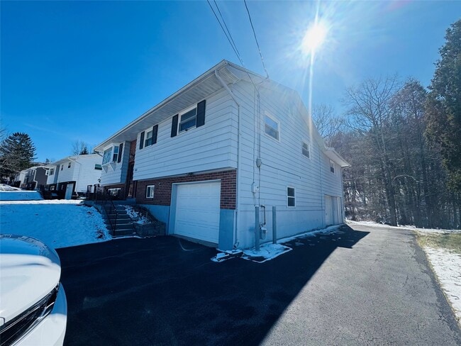 Building Photo - 100 Felters Rd