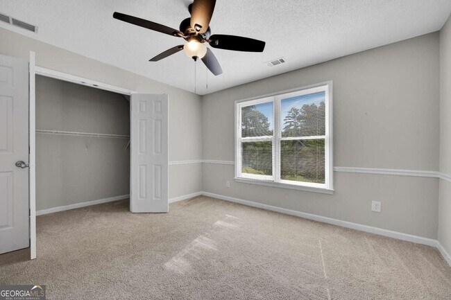 Building Photo - 2781 Jen Chris Dr
