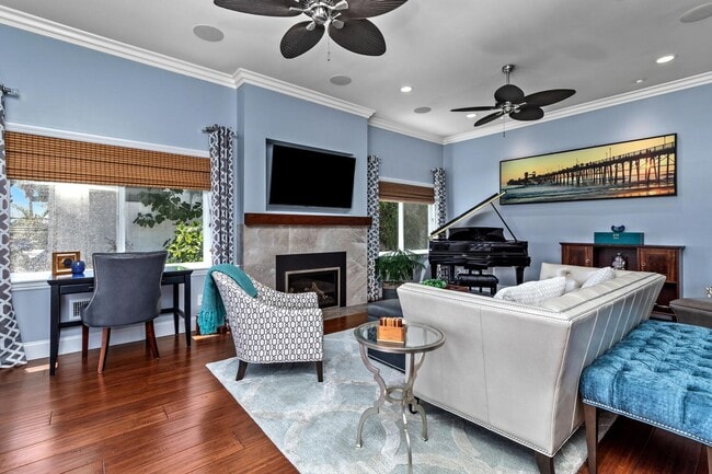 Building Photo - Prestigious Ocean View Retreat – Fully Rem...