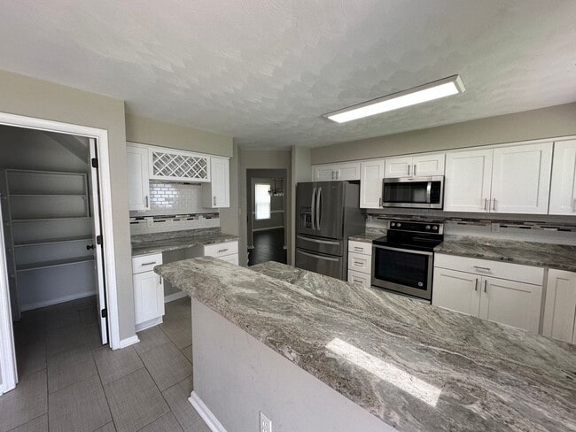 Building Photo - Call Amanda Tate at (757)289-6810 for more information
