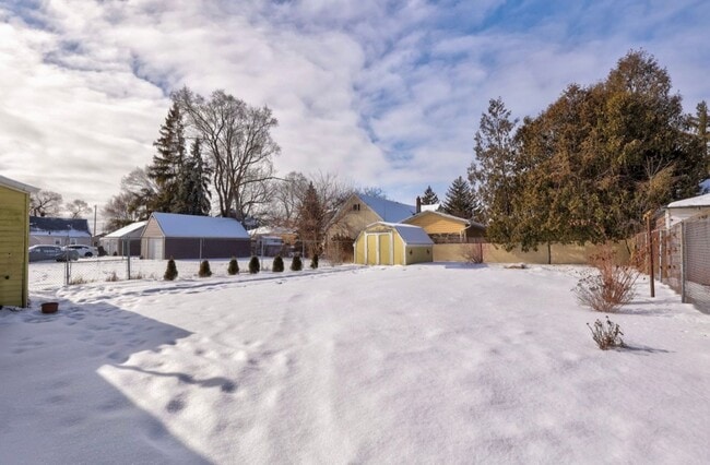 Building Photo - Beautiful 3 Bedroom Home – Carrollton Township