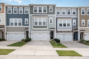 Building Photo - 2221 Grants Pass Sta