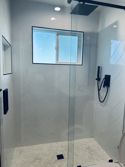 Modern Shower & Wand - 10201 Eton Ave