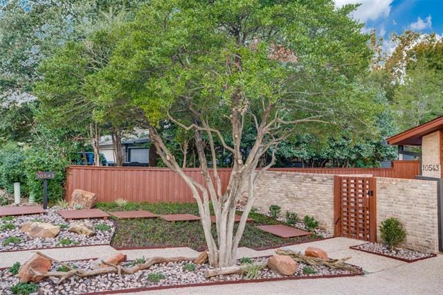Building Photo - 10543 Pagewood Dr