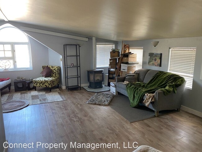 Building Photo - 2 br, 1 bath House - 232 E Mendenhall B