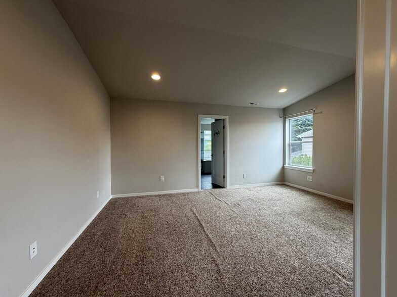 Building Photo - 25517 158th Ave SE