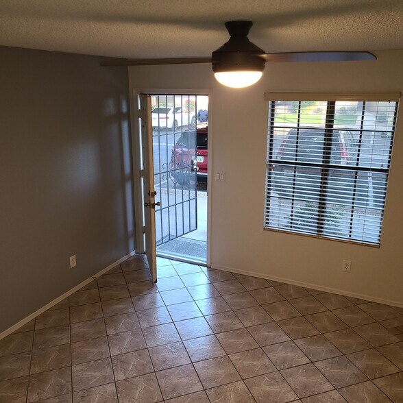 Building Photo - 3491 N Arizona Ave