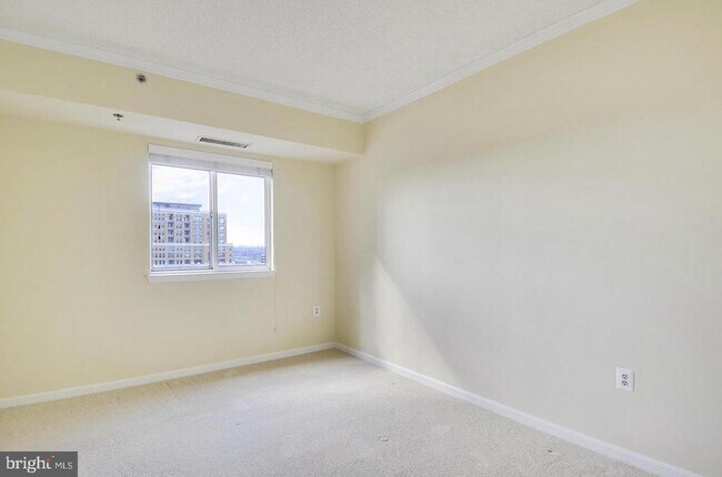 Building Photo - 1211 S Eads St