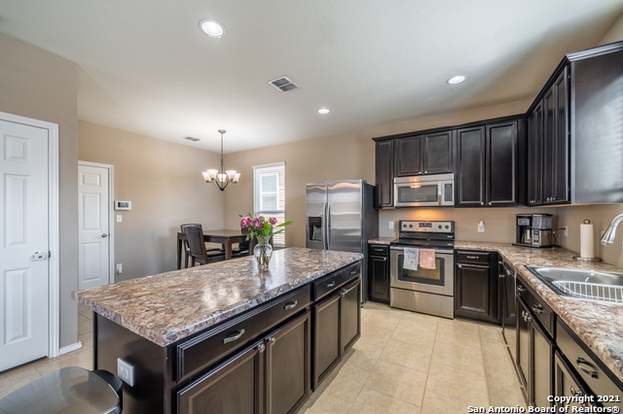 Building Photo - 10130 Castello Cyn