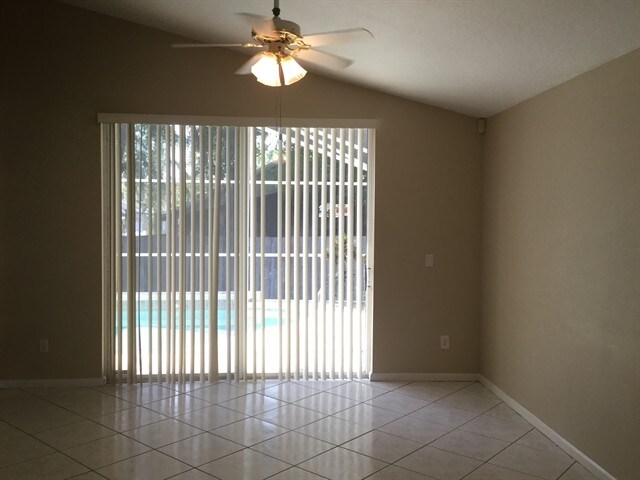 Building Photo - 2609 Meadow Oaks Loop