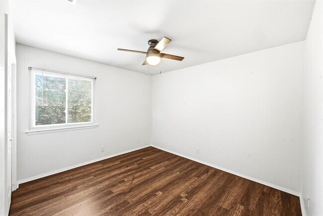 Building Photo - 10604 Lanshire Dr