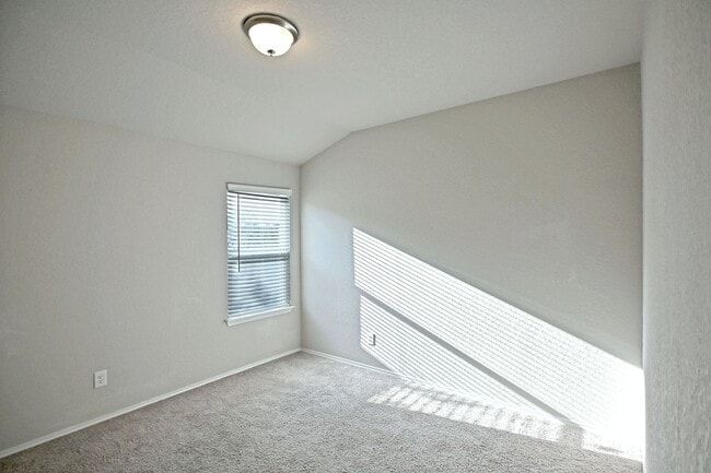 Building Photo - 1409 Coffee Tree Dr