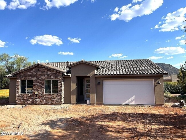 Primary Photo - 375 Verde Valley School Rd