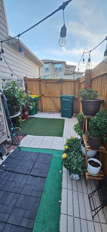 Building Photo - 17517 Booth Fls Wy